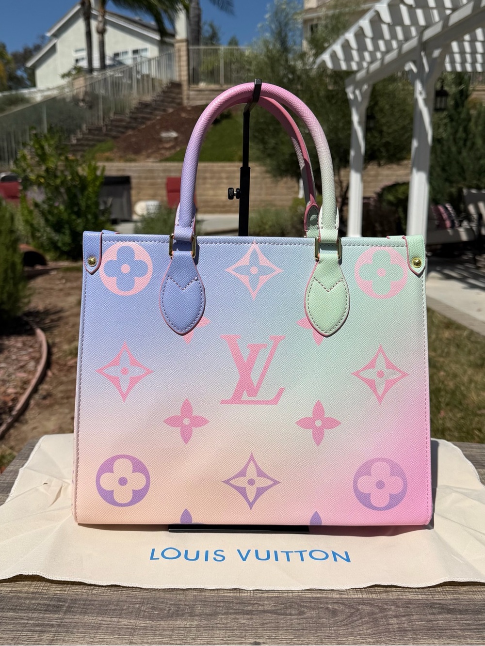 NEW LV Print Pink Purple Mint Ombré Gradient Monogram Onthego Shoulder Bag Tote